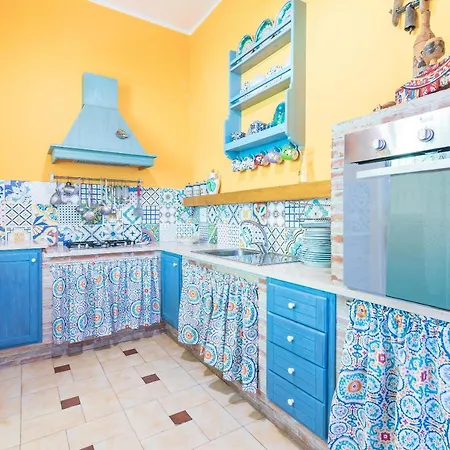 Casale Siculo Nyaraló *